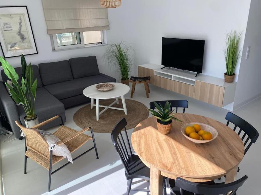The Palm Apartment Karpathos Екстериор снимка